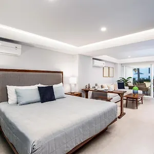Harbor 1006 Apartment